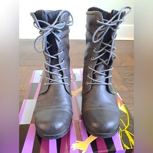 TAXI Boots - great condition , comfortable